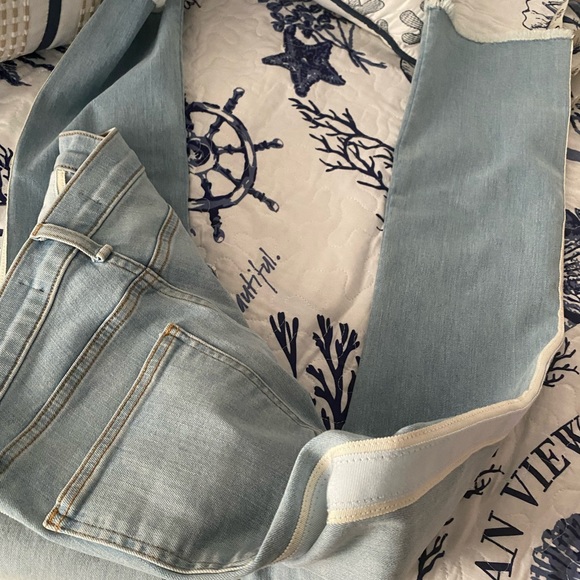 Veronica Beard Carly  11” High rise - Picture 13 of 16